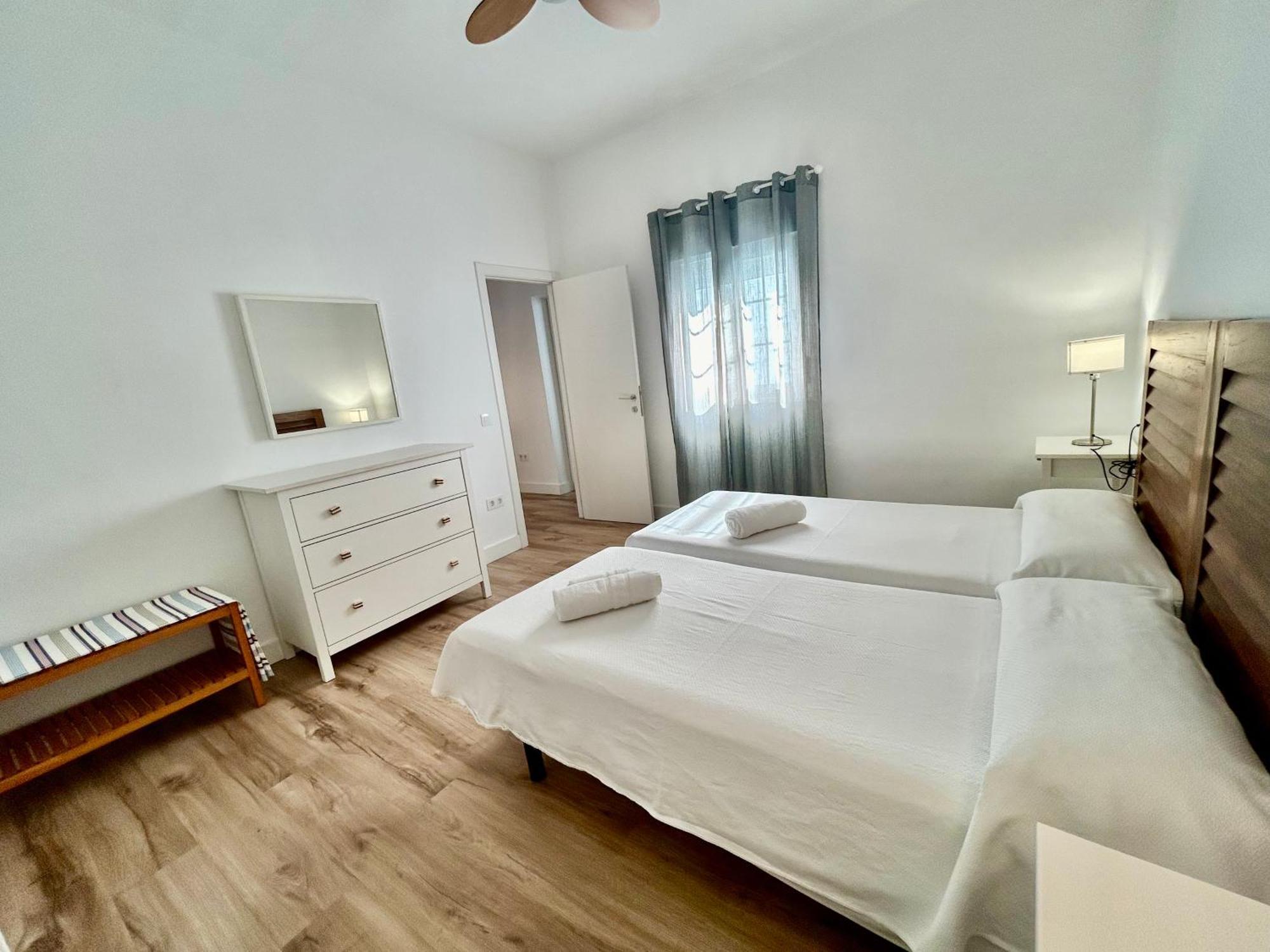 Acogedor Apt 6Pax 3Bdr 2Bth - Cozyhomesevilla5 Bagian luar foto
